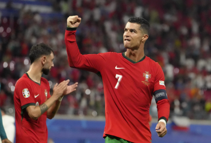 Ronaldo kan hantera den fysiska intensiteten i Euro 2024, säger Portugals tränare